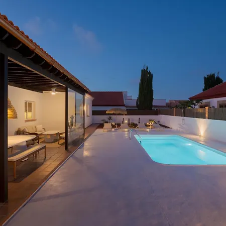 Hikari - Design House With Heated Pool In Corralejo