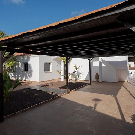 Hikari - Design House With Heated Pool In 科拉雷侯