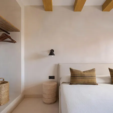 Hikari - Design House With Heated Pool In *