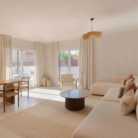 Hikari - Design House With Heated Pool In 别墅