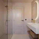 Hikari - Design House With Heated Pool In *