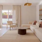 Hikari - Design House With Heated Pool In