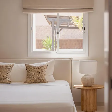 Hikari - Design House With Heated Pool In