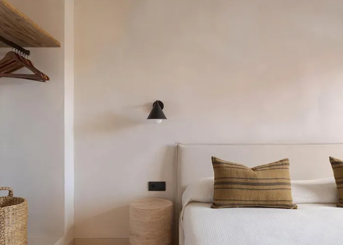 Hikari - Design House With Heated Pool In *