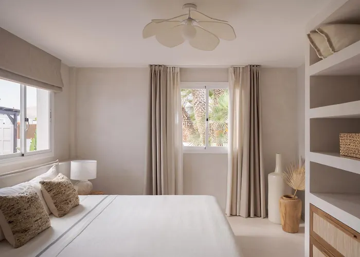 Hikari - Design House With Heated Pool In Vila